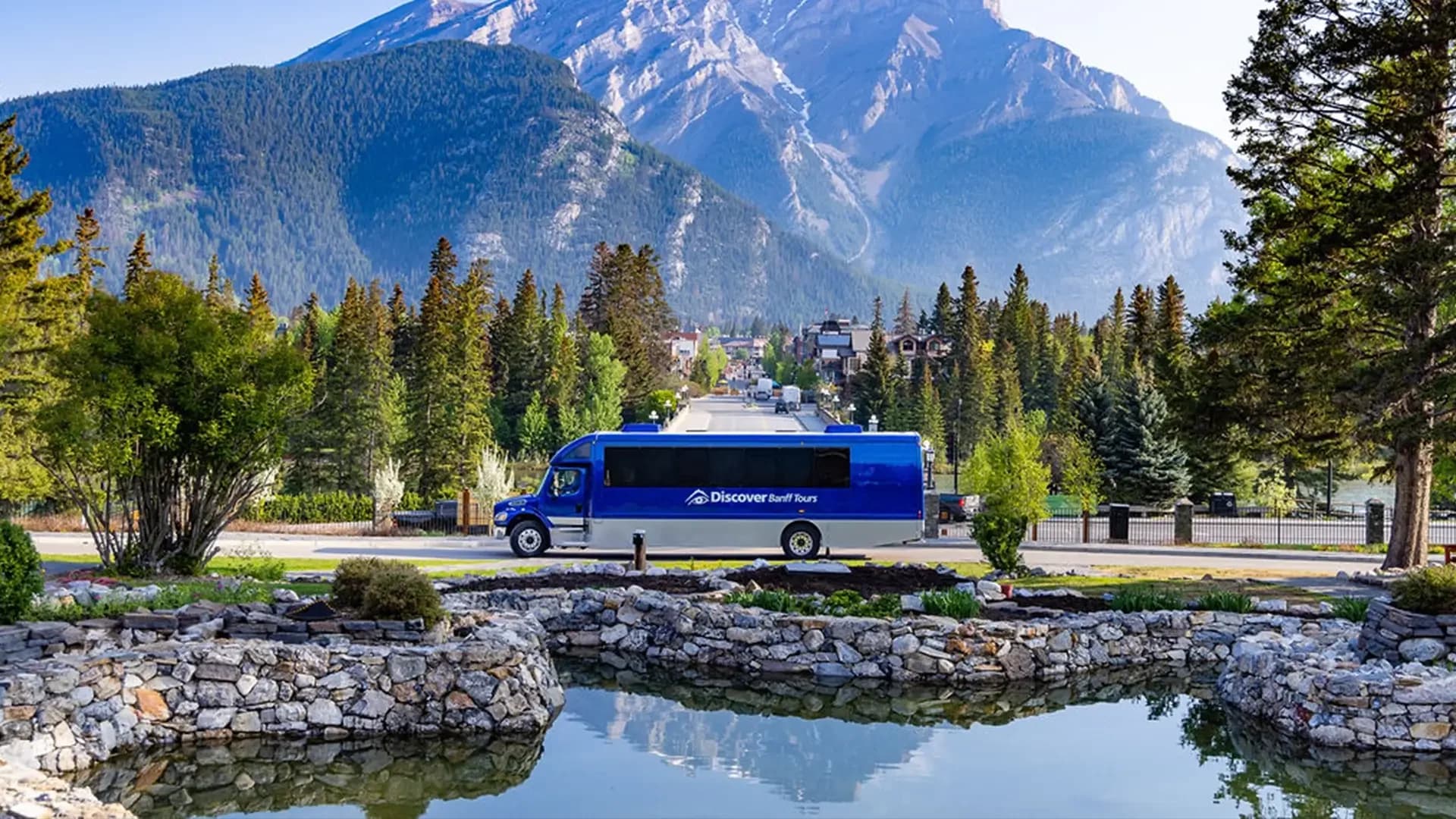 Comfortable round-trip transportation from Canmore