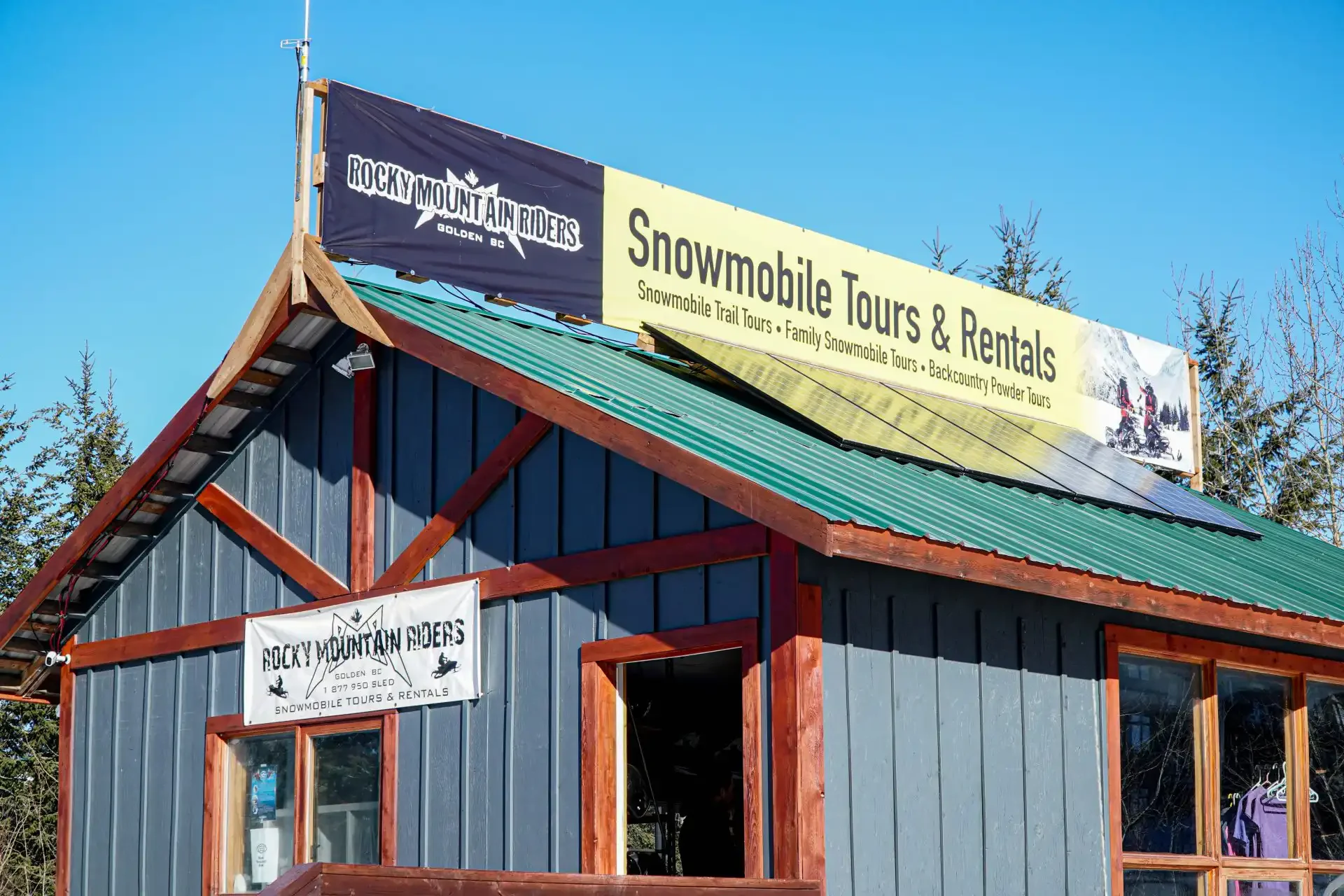 Lakeside BBQ Lunch (Full-Day Tours)